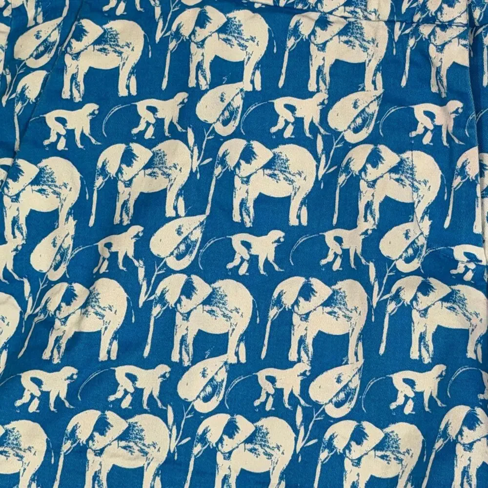 Crown & Ivy Women's Elephant Print Scalloped Hem Shorts Size 6